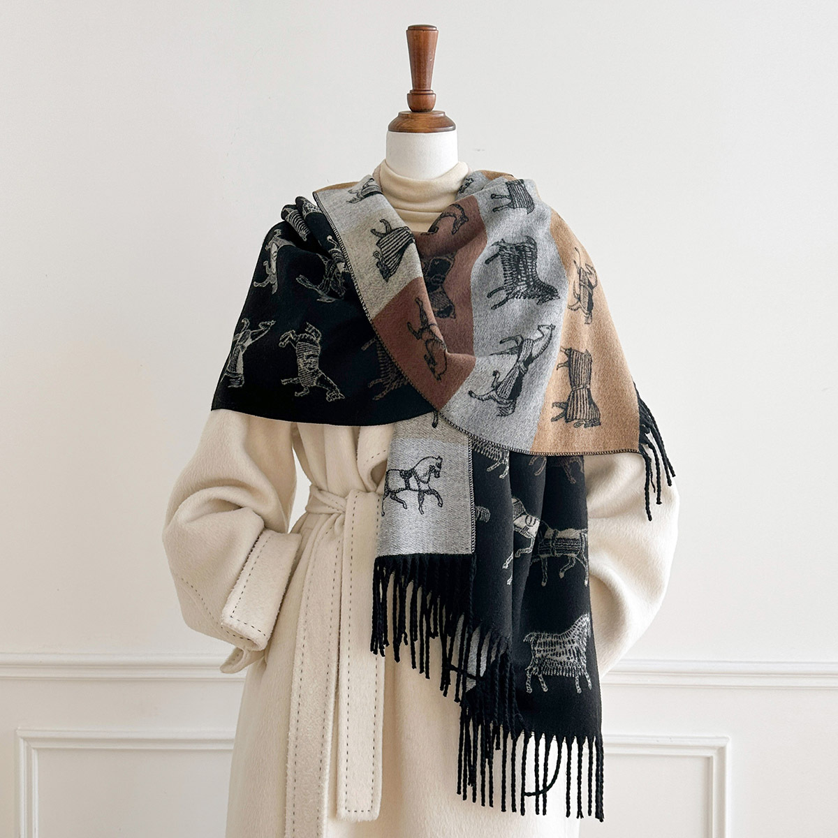 Zimowy szal damski, luksusowy  – Woven Scarf Blanket recenzja i cena