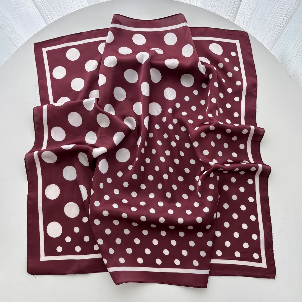 Damska elegancka miękka satyno – Scarf Silk Square recenzja i cena