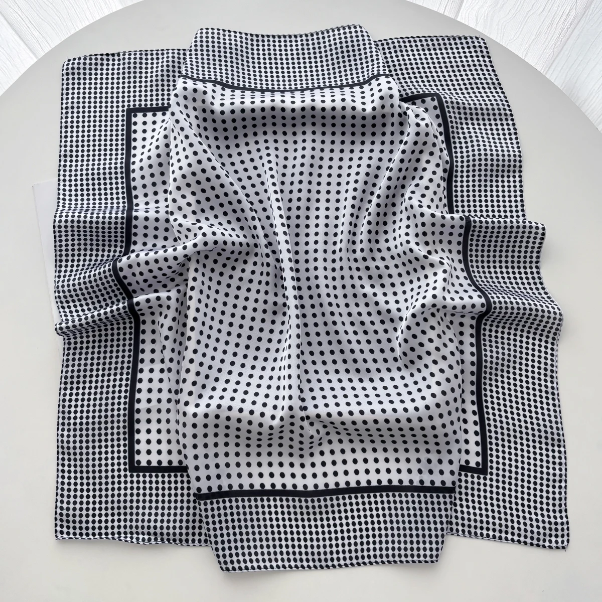 Damska elegancka miękka satyno – Scarf Silk Square recenzja i cena