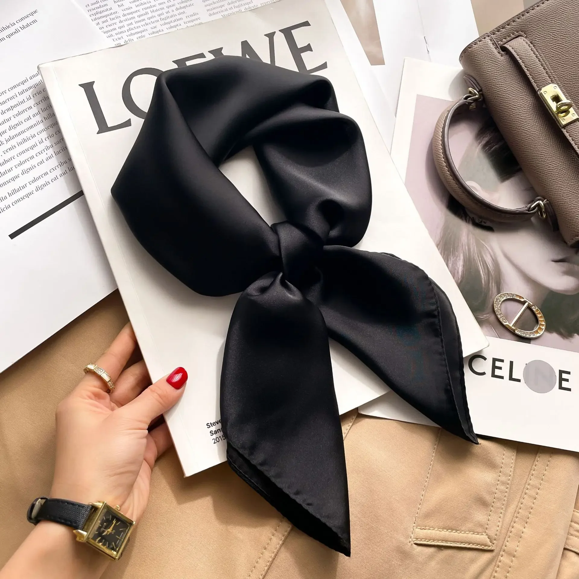70cm Jednokolorowa Apaszka Hid – Scarf Silk Square recenzja i cena