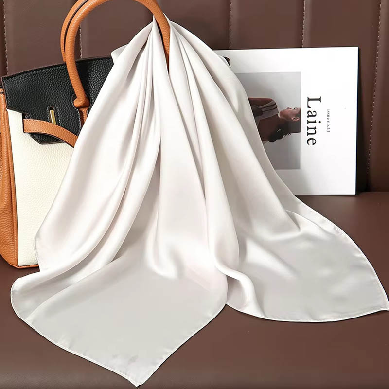 Luksusowa jednokolorowa jedwab – Scarf Silk Square recenzja i cena