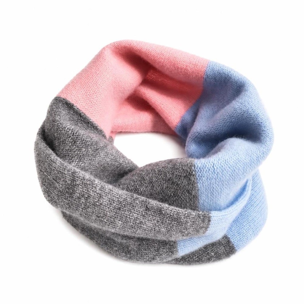 Miękka, kolorowa, łączona w po – Infinity Scarf Knit recenzja i cena